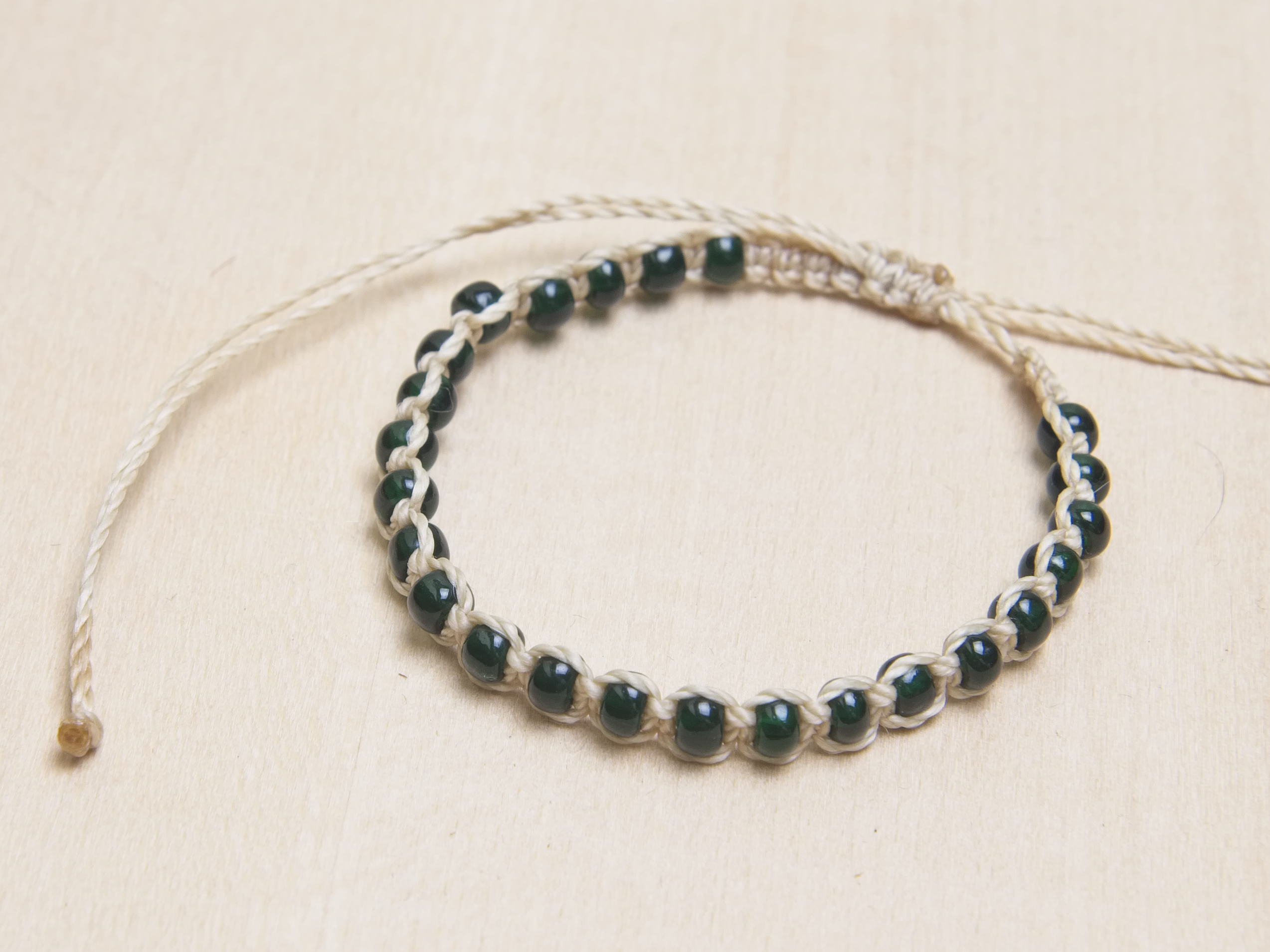 Micromakrame armband 