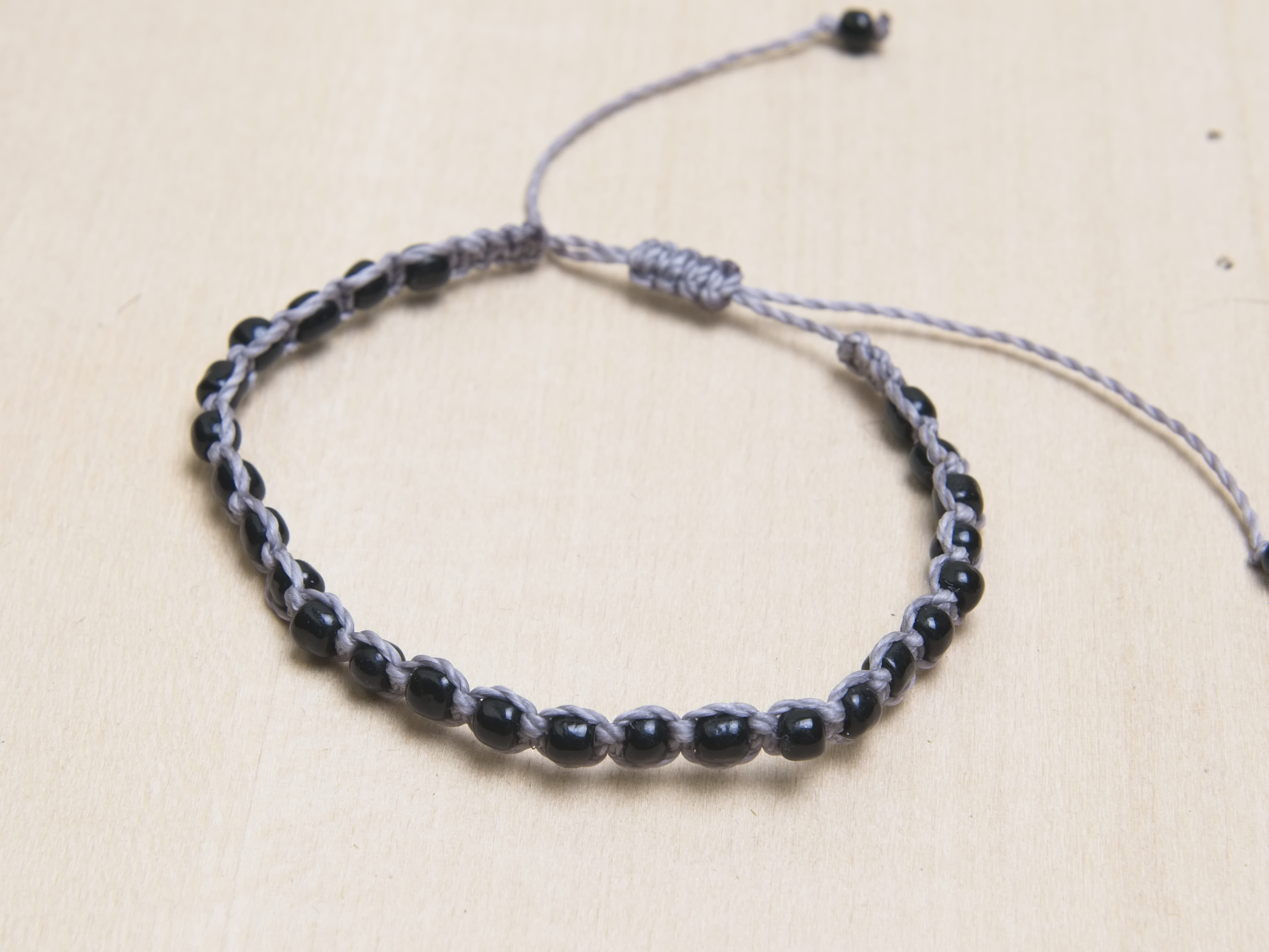 Micromakrame armband 