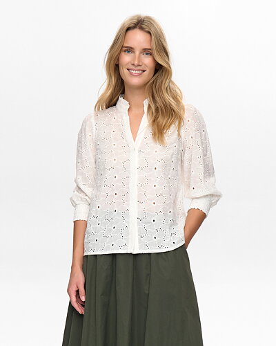 Blus Lela blommig genombruten i vit