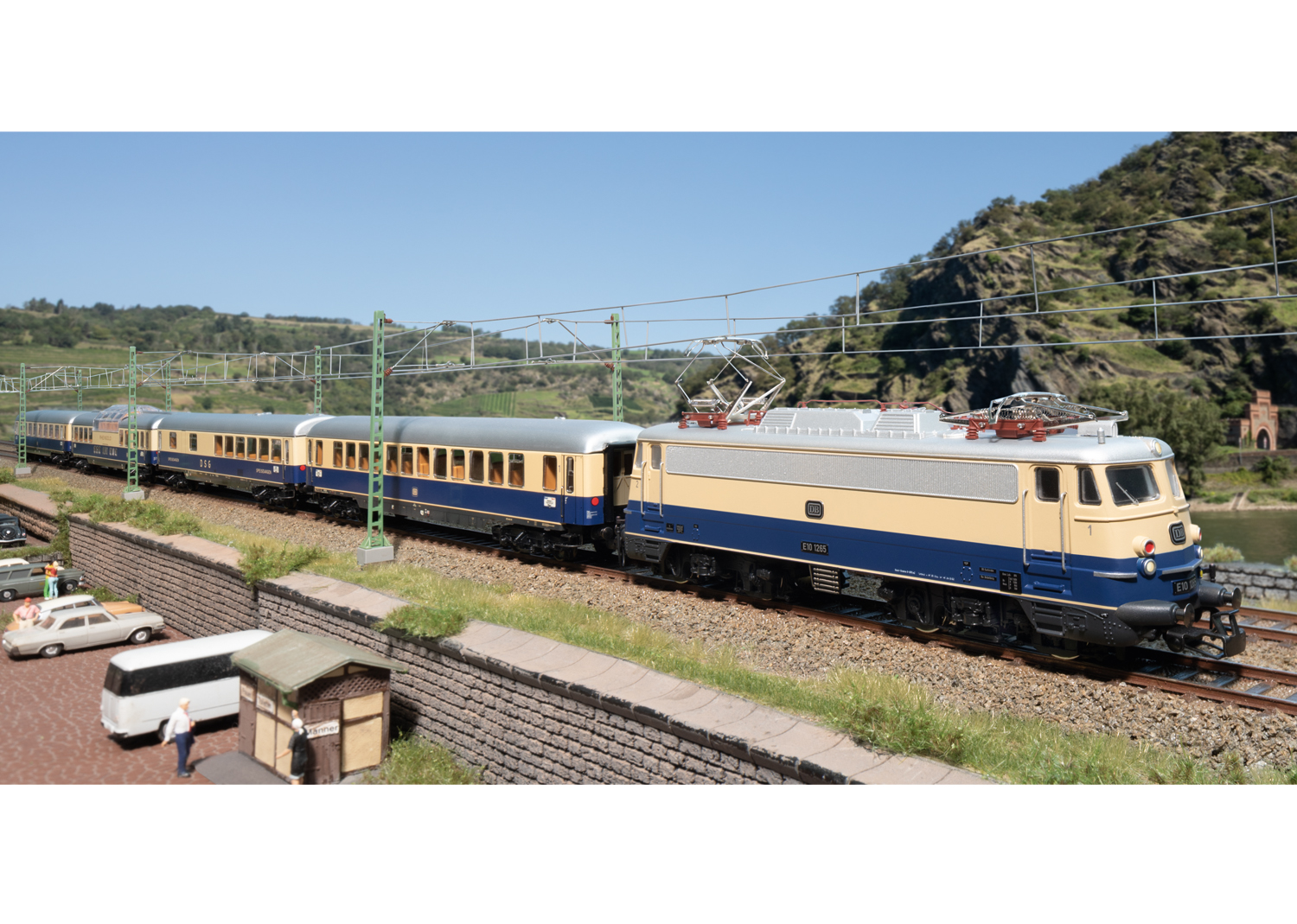 Rheingold Class E10.12 Electric Locomotive - 4