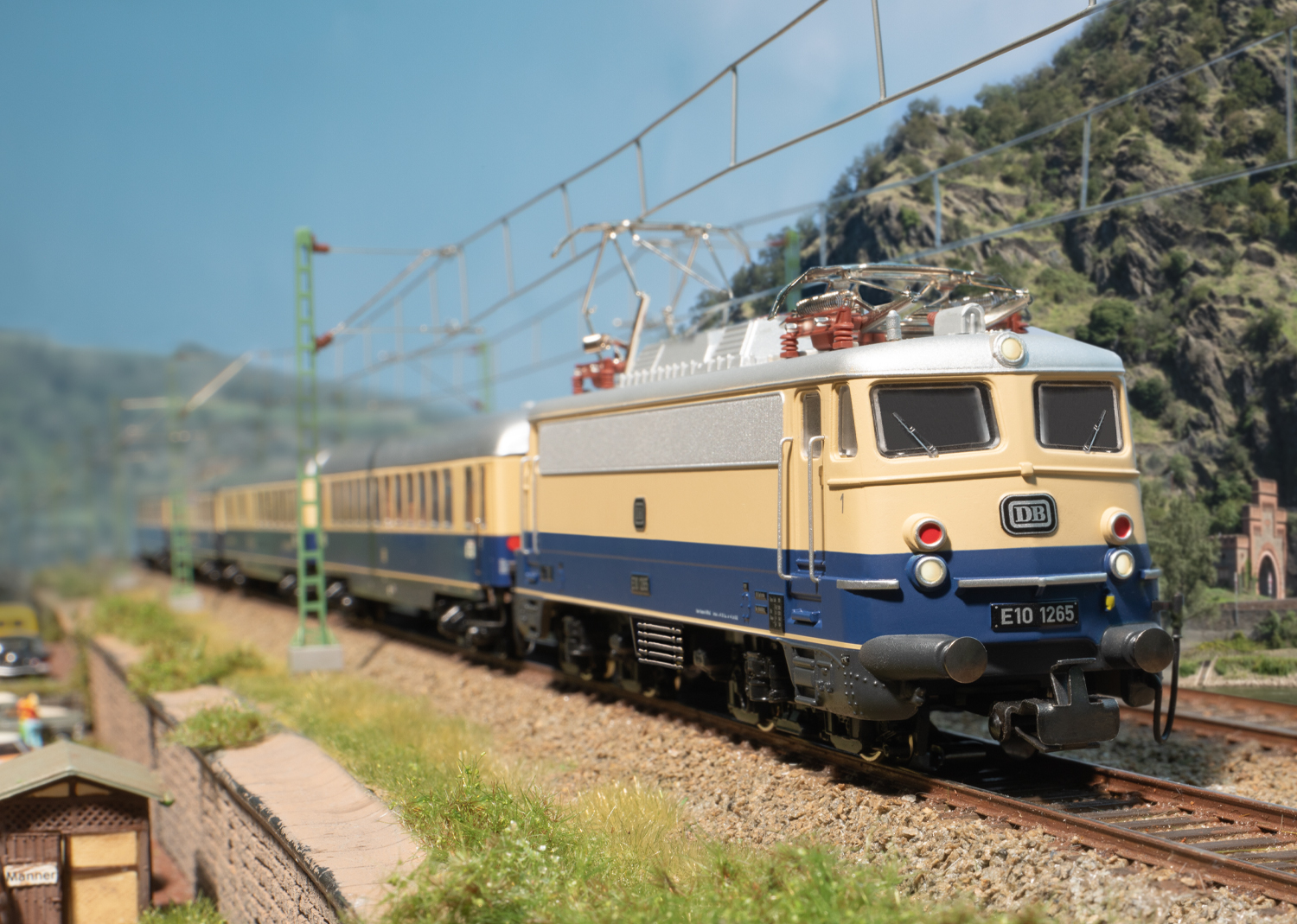 Rheingold Class E10.12 Electric Locomotive - 5