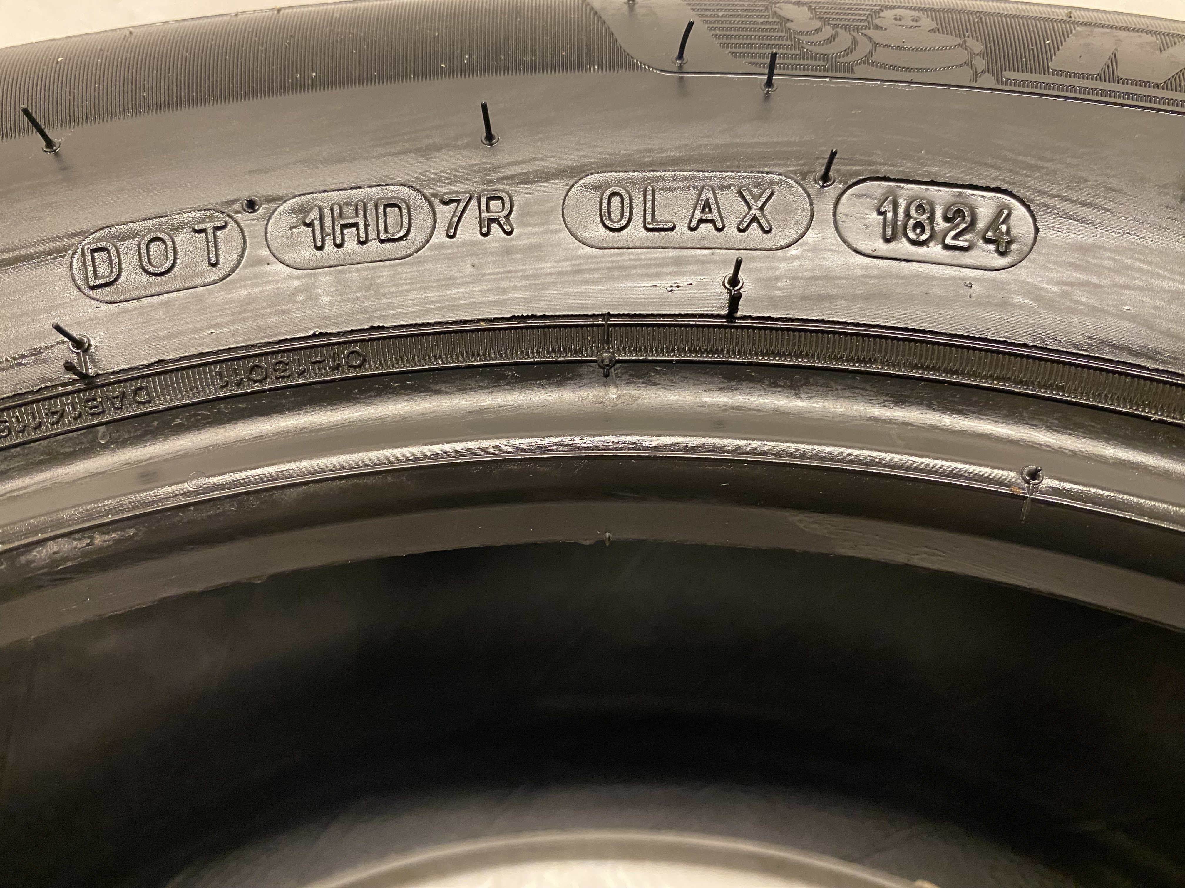 16" BEGAGNADE VINTERDÄCK DUBB | 2 st 205/60 R16 96T XL Michelin X-Ice North 4 | V18-24 | 6.5|6.5 mm | W-1 - 5