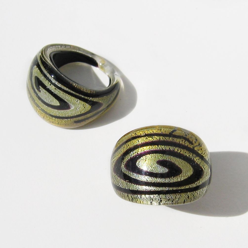 Maffig Svart Spiral Glasring - 2
