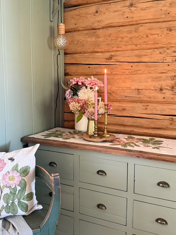 "SET" CUSHION & RUNNER WILD ROSE - 5