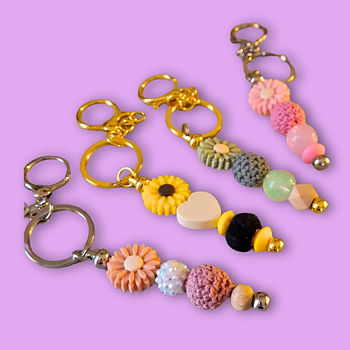 Pärlnyckelring -  Blommor