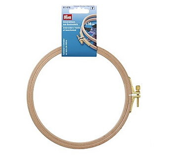 Broderiram i trä, 16 cm diam