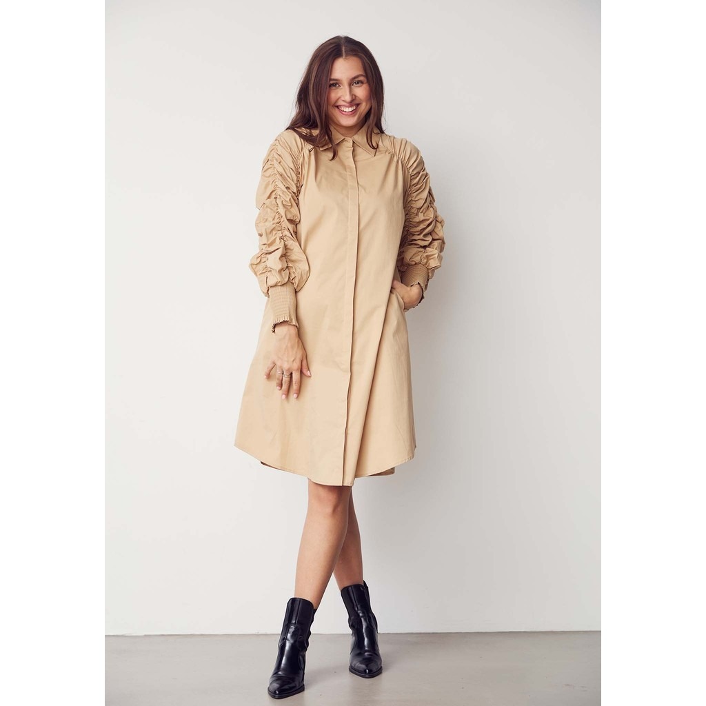 Sigga Deco Dress - Camel - Isay 
