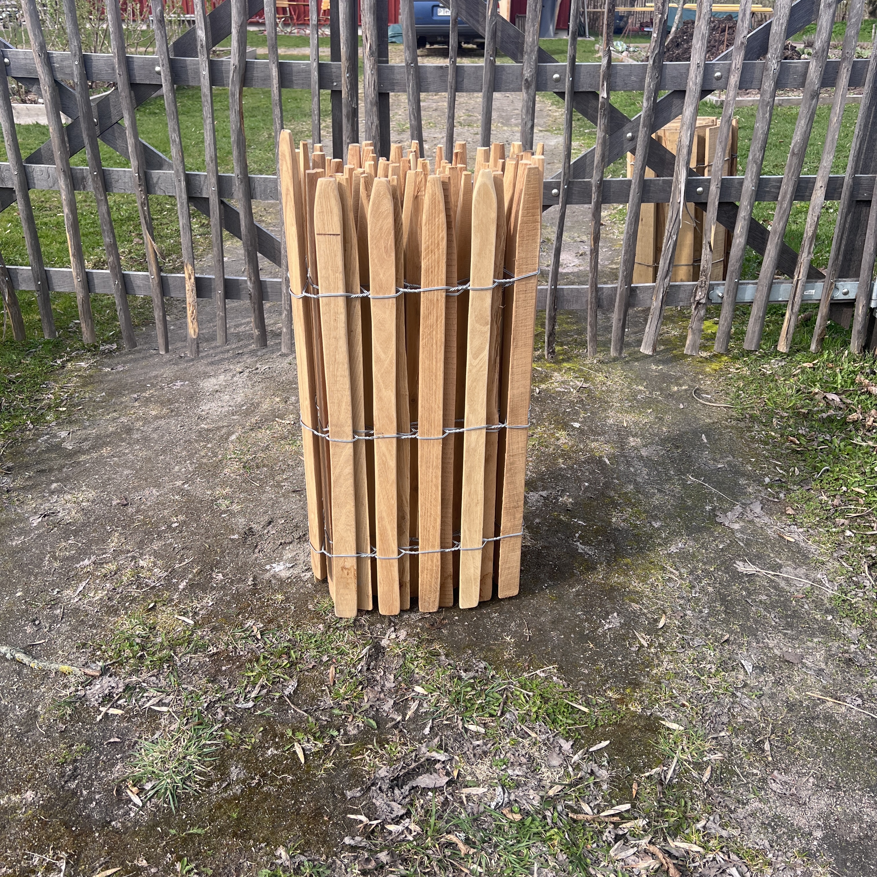 Robiniastaket  - Extra tätt spälavstånd 3-4 cm, ,  höjd 80 cm, längd 5 meter