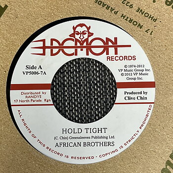 African Brothers – Hold Tight