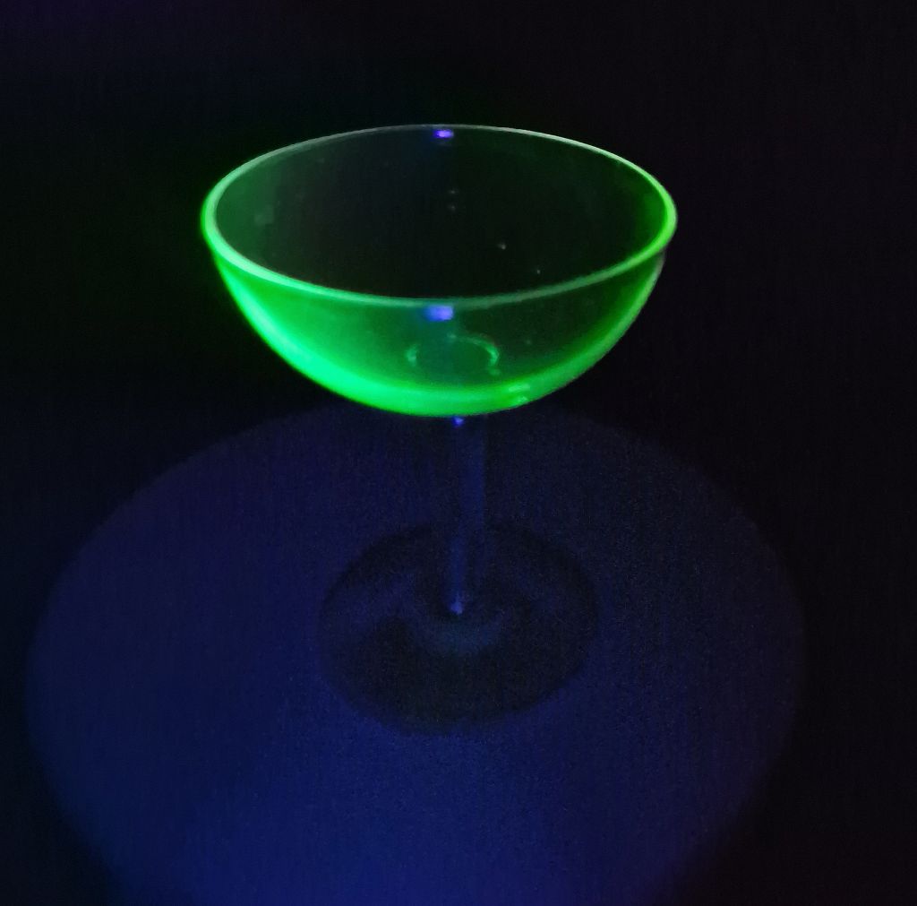 Liqueur yellow uranium glass