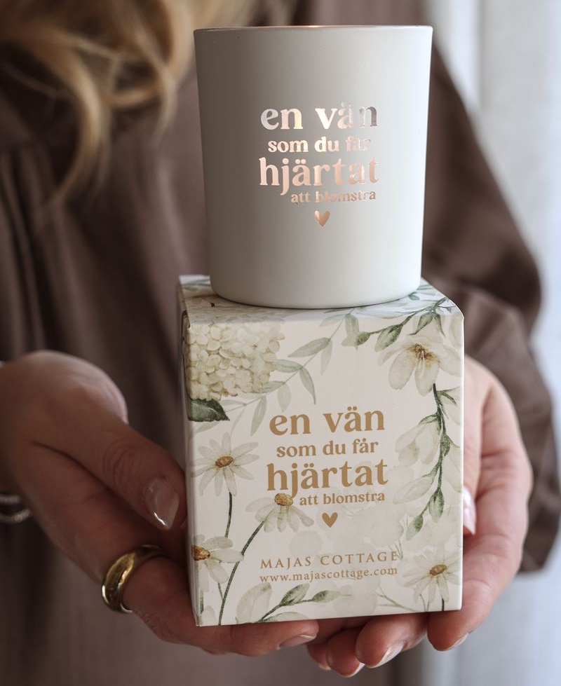 Maja Lykta - En vän som du får hjärtat att blomstra + Gåvobox