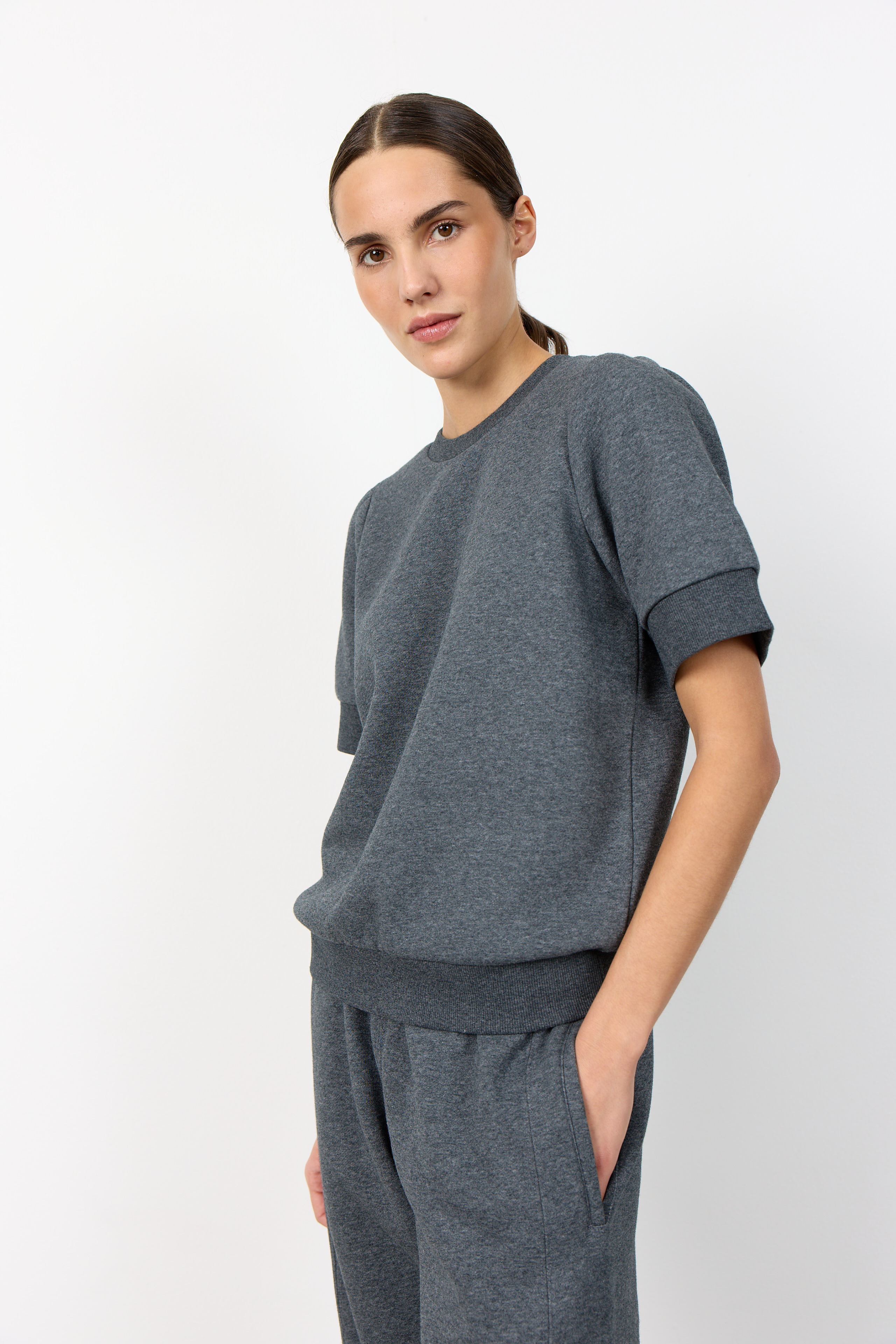 LR-NUKA 19  DARK GREY MEL. - 3