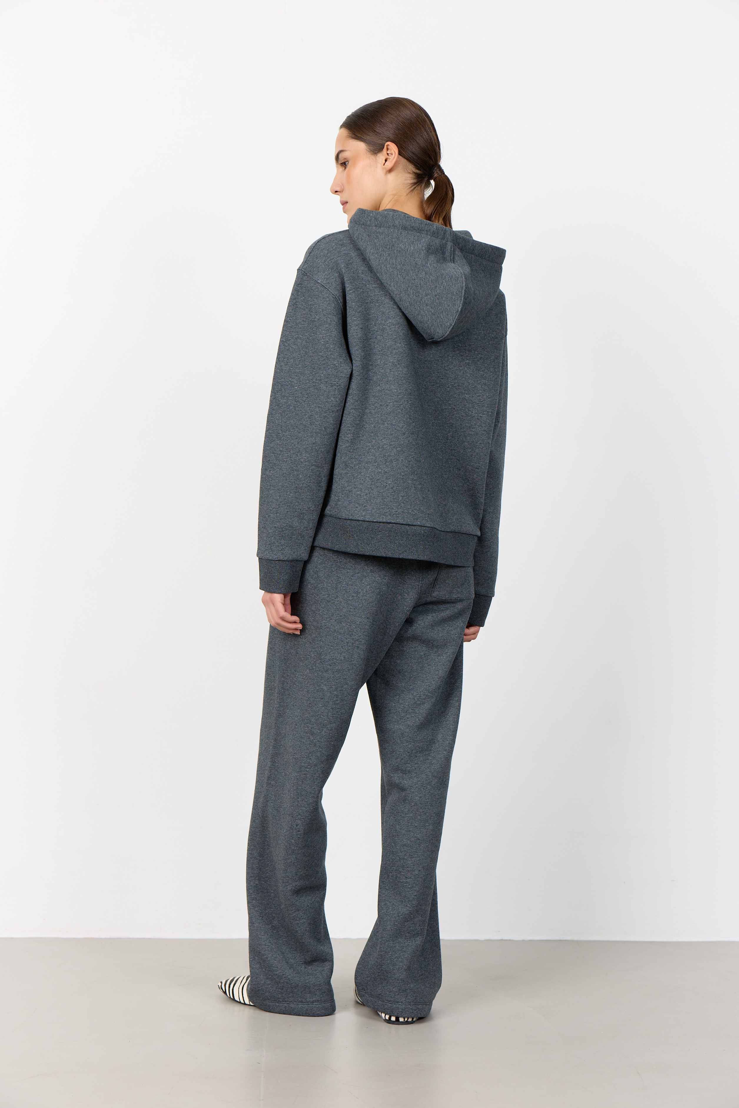 LR-NUKA 21  DARK GREY MEL. - 6
