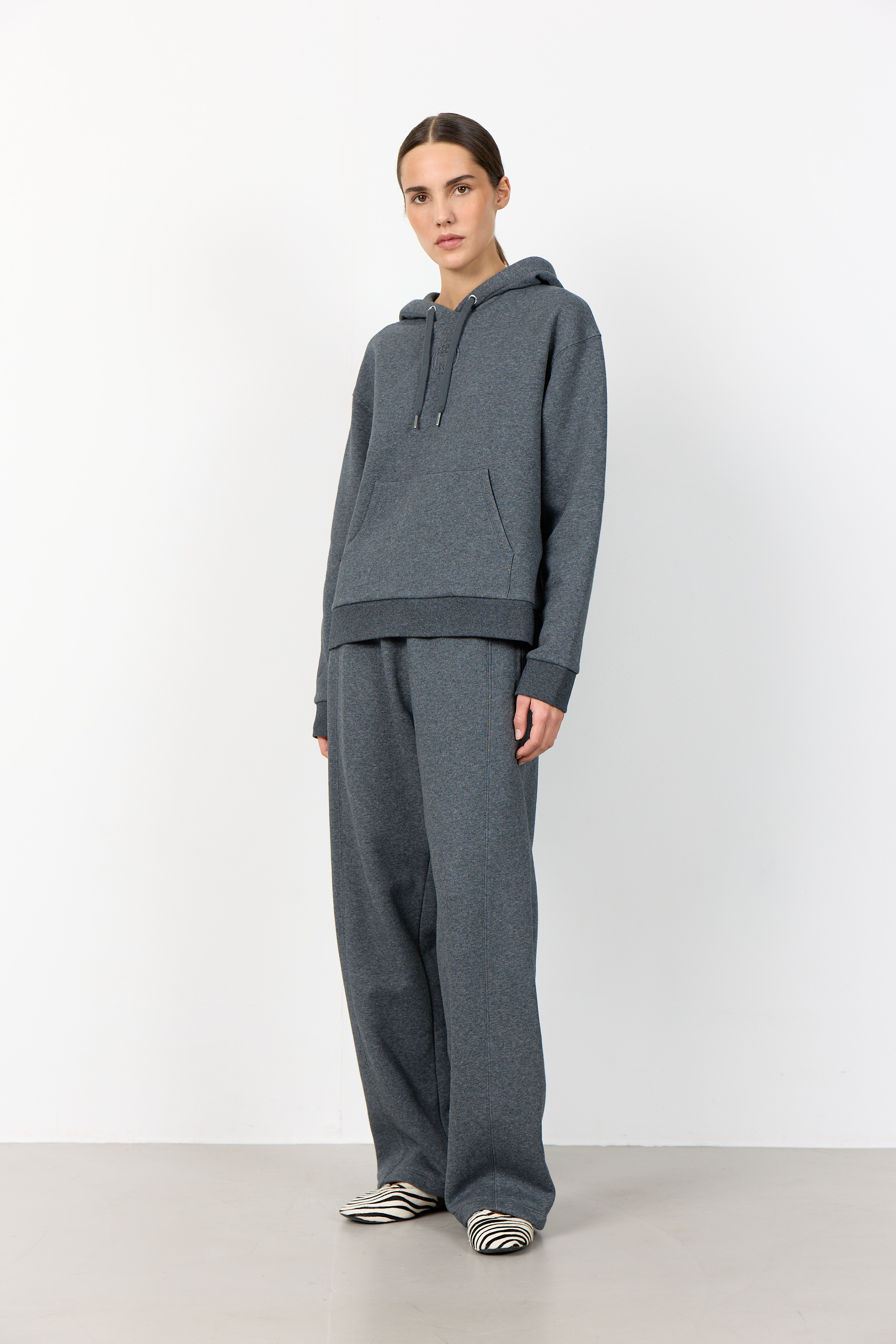LR-NUKA 21  DARK GREY MEL. - 4