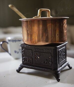 Liten Köksspis för Värmeljus - Svart