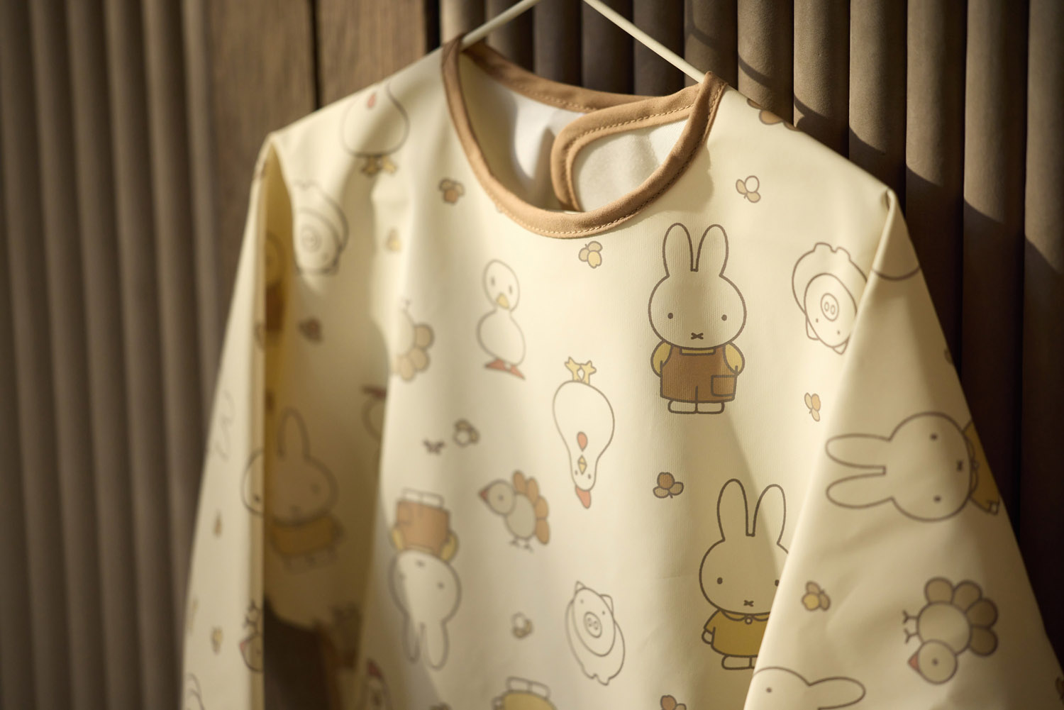 Jollein Haklapp Vattentät med ärm Miffy Family Farm						 - 5