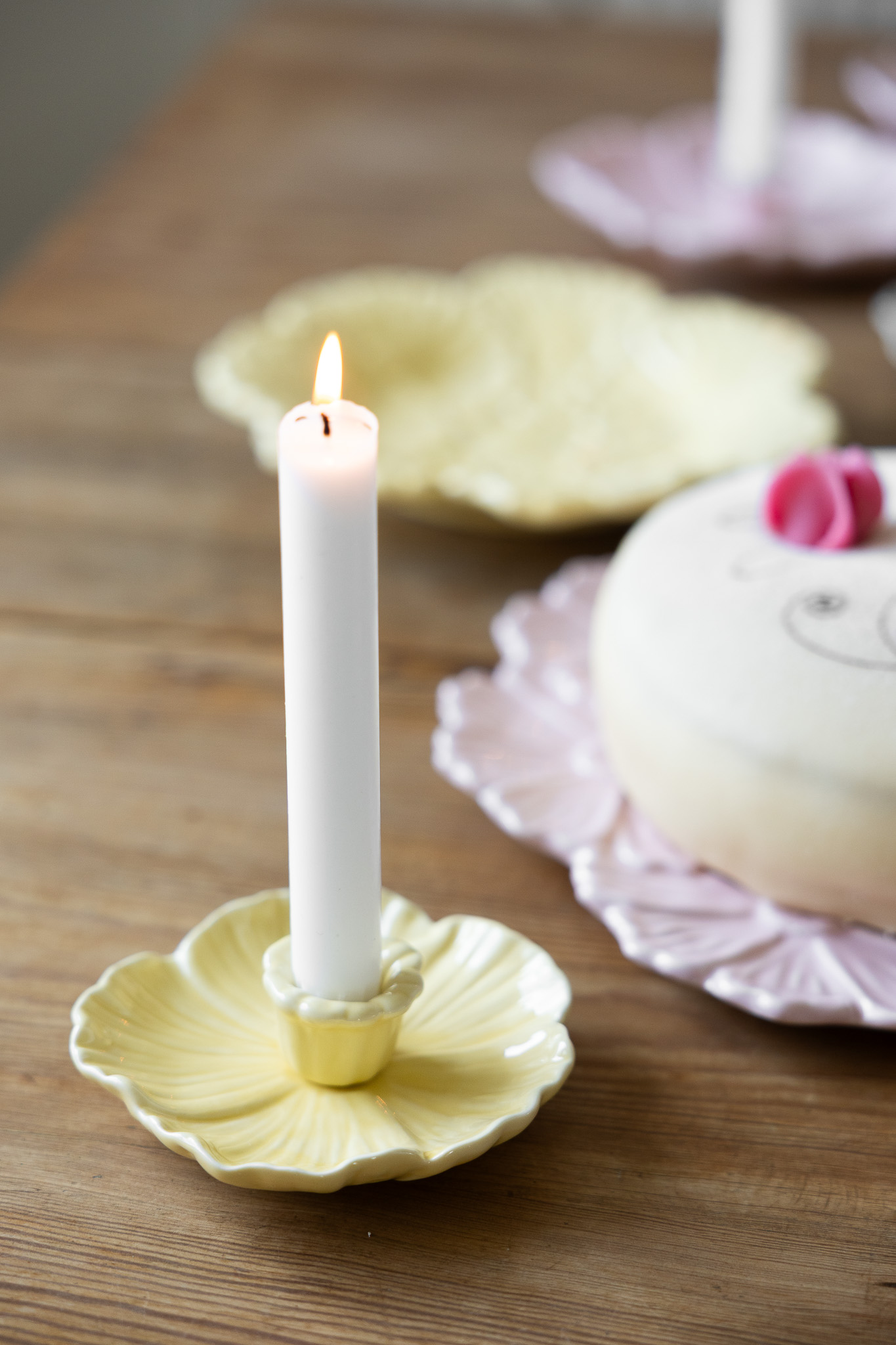 Botanik - Candle holder - Flower - Ceramic - Light yellow - Small
