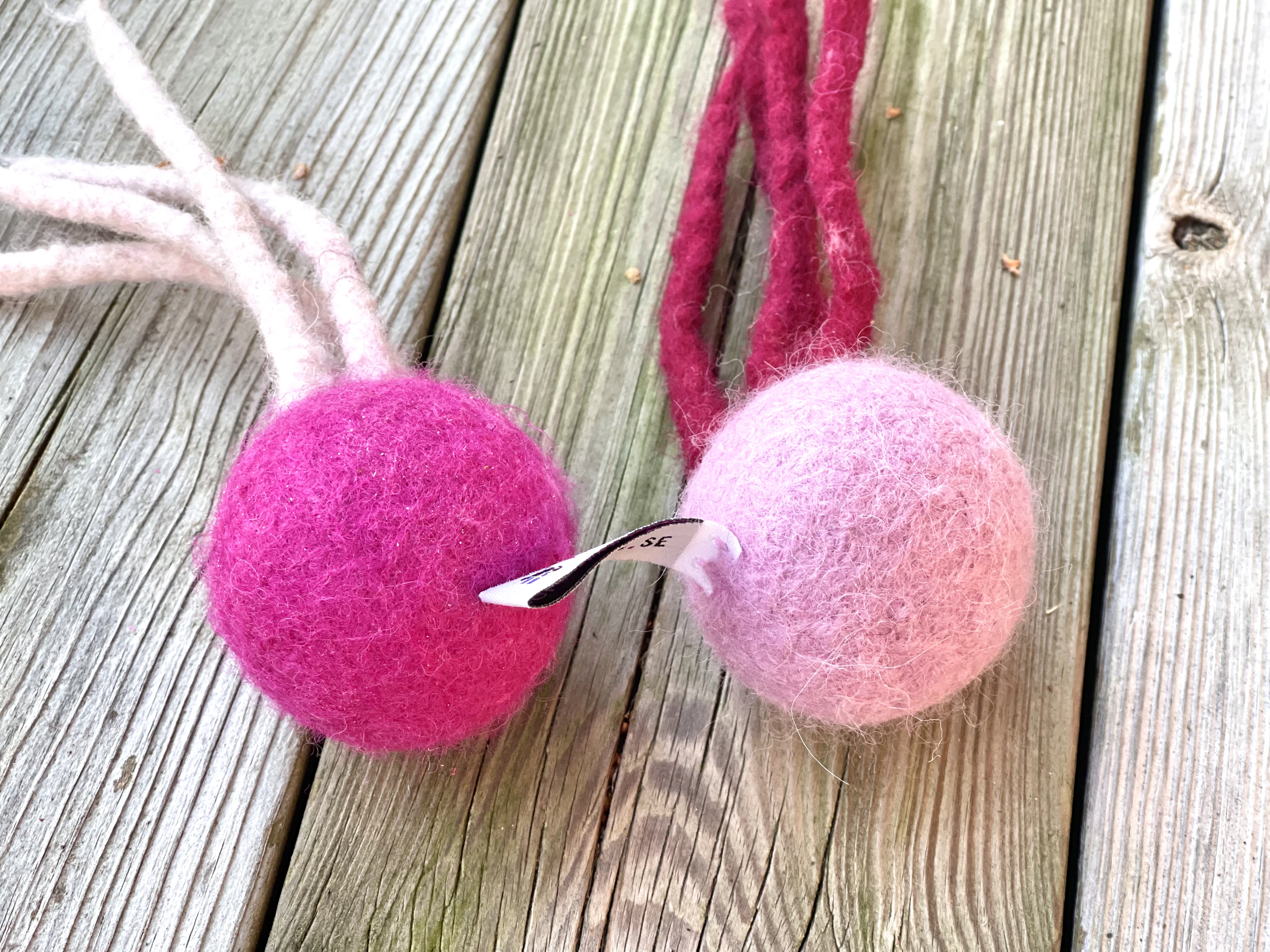 Kattboll med svansar och ljud - Rosavit - 6