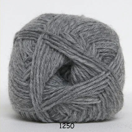Hjertegarn Sock 4 Enfärgad Mörk grå 1250 Stickfasthet 30m/10 cm på stickor 3,00 mm