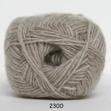 Hjertegarn Sock 4 Enfärgad Beige 2300 Stickfasthet 30m/10 cm på stickor 3,00 mm