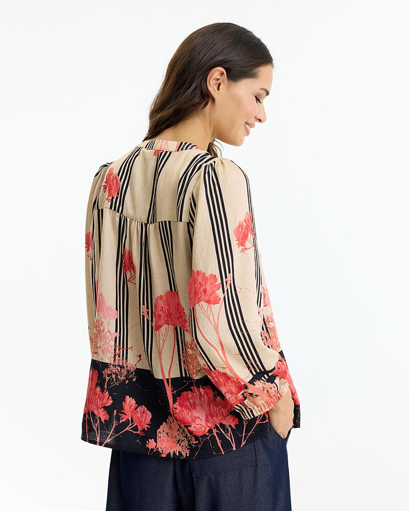Blus Mira beige röda blommor och ränder