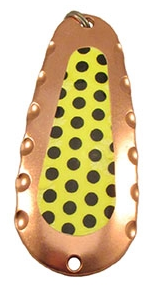 Classic char lure with punched edges for different glow and movement in the water. The lure is 6cm long and comes in 3 hot colors for fishing for char.