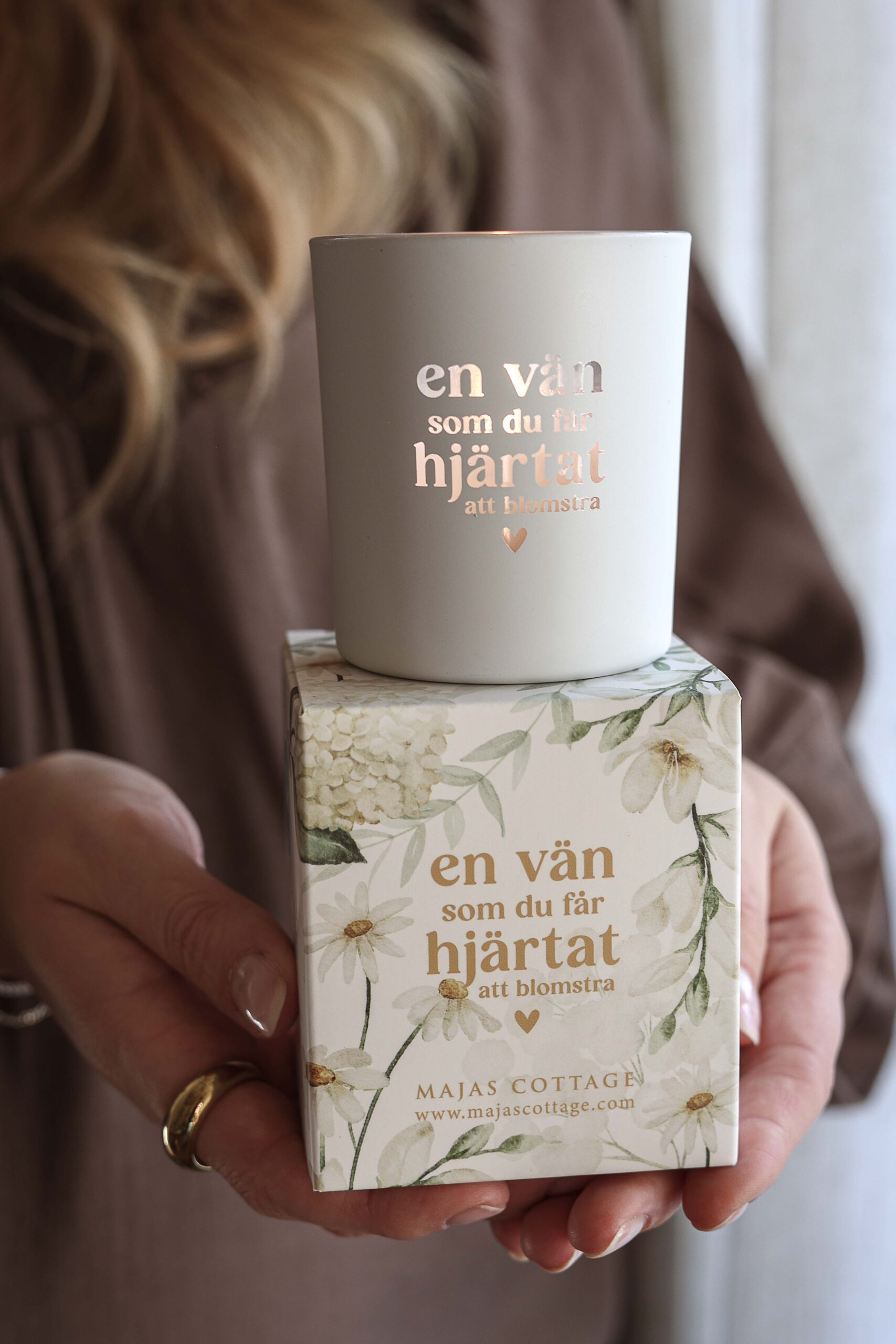 Ljuslykta "En vän som du får hjärtat att blomstra" - Majas Cottage