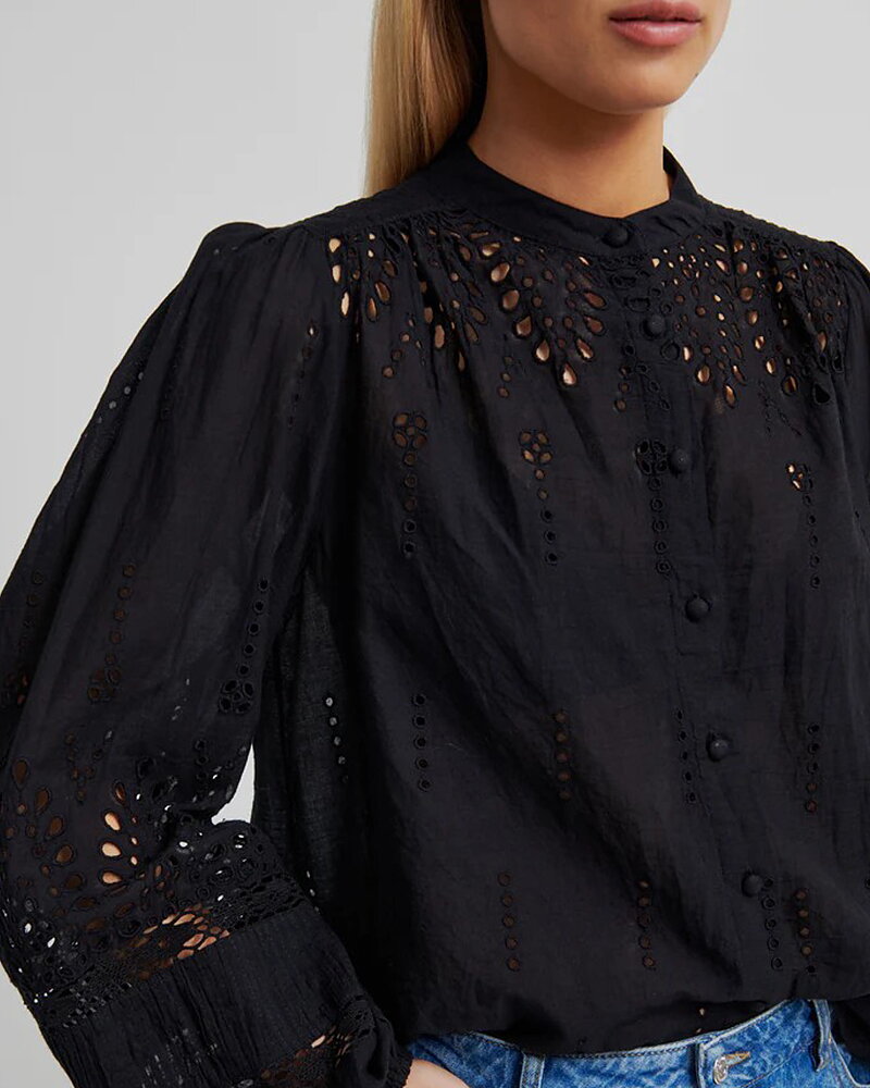 Blus Camil genombruten svart