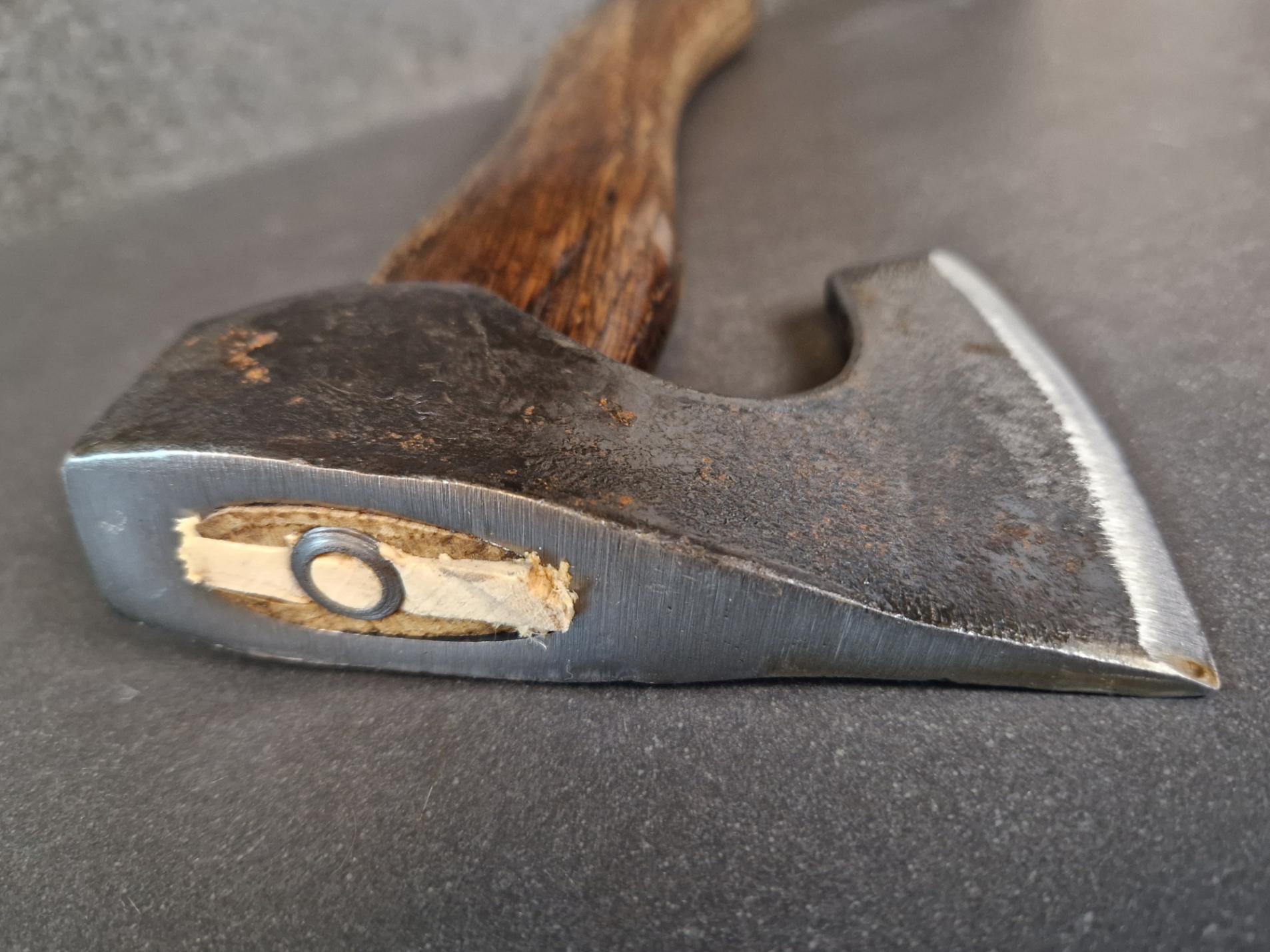 Vikinga Skäggyxa  i Kolstål   - 27cm - 2
