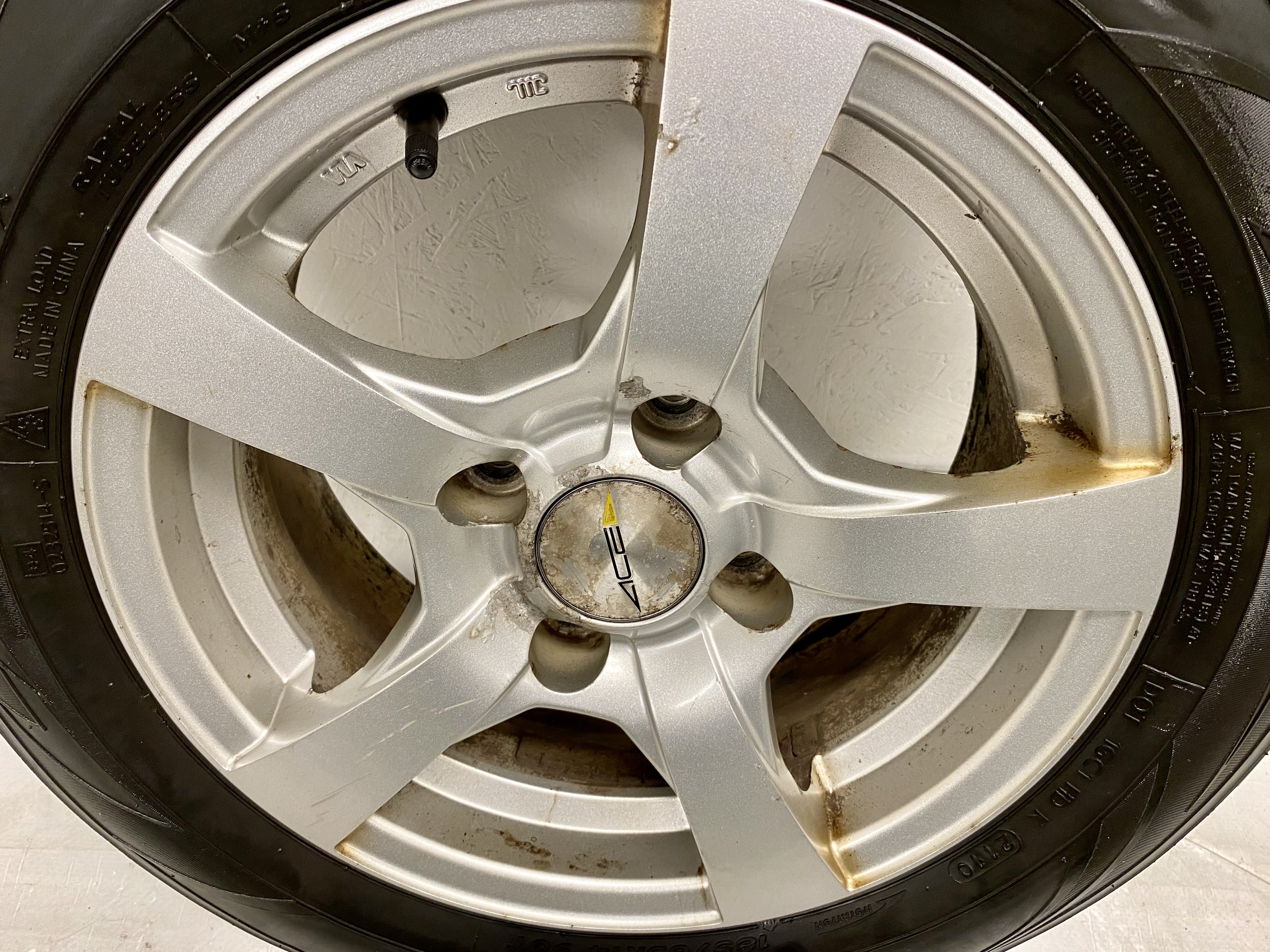 Kompletta Vinterhjul DUBB | 14" ACE 4x108 6x14 ET25 65.1 + 185/65 R14 90T Kingstar SW41 Winter | V21-2010 | 6.5|6.5|1|1 mm - 6