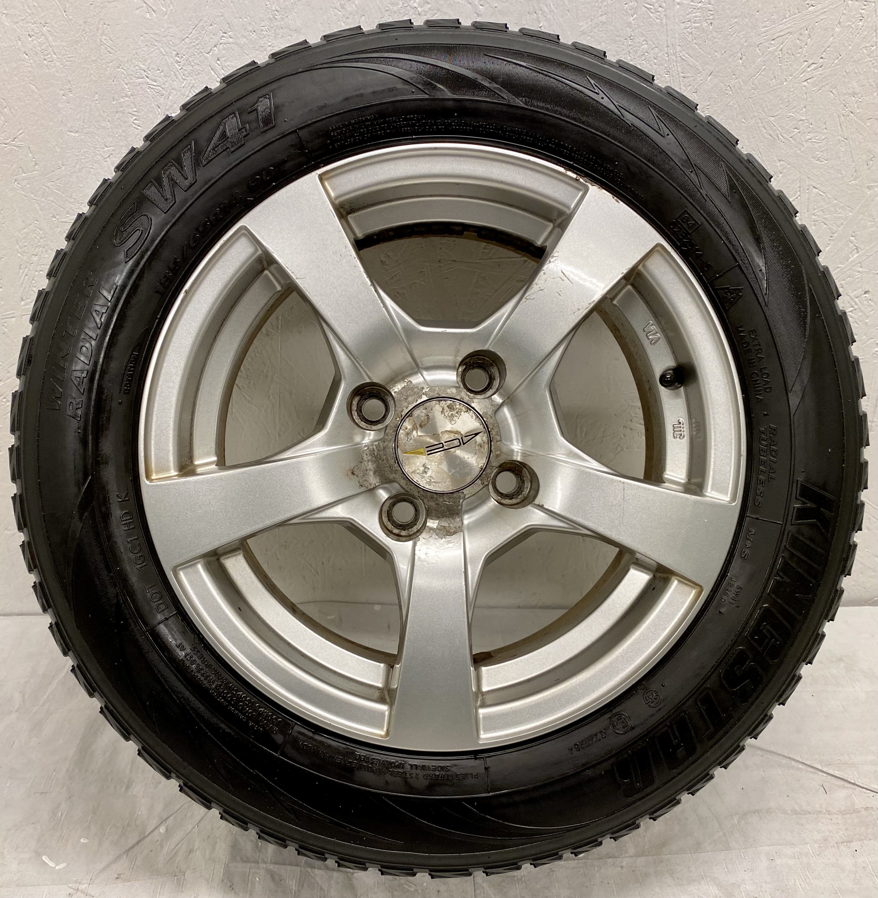 Kompletta Vinterhjul DUBB | 14" ACE 4x108 6x14 ET25 65.1 + 185/65 R14 90T Kingstar SW41 Winter | V21-2010 | 6.5|6.5|1|1 mm - 7