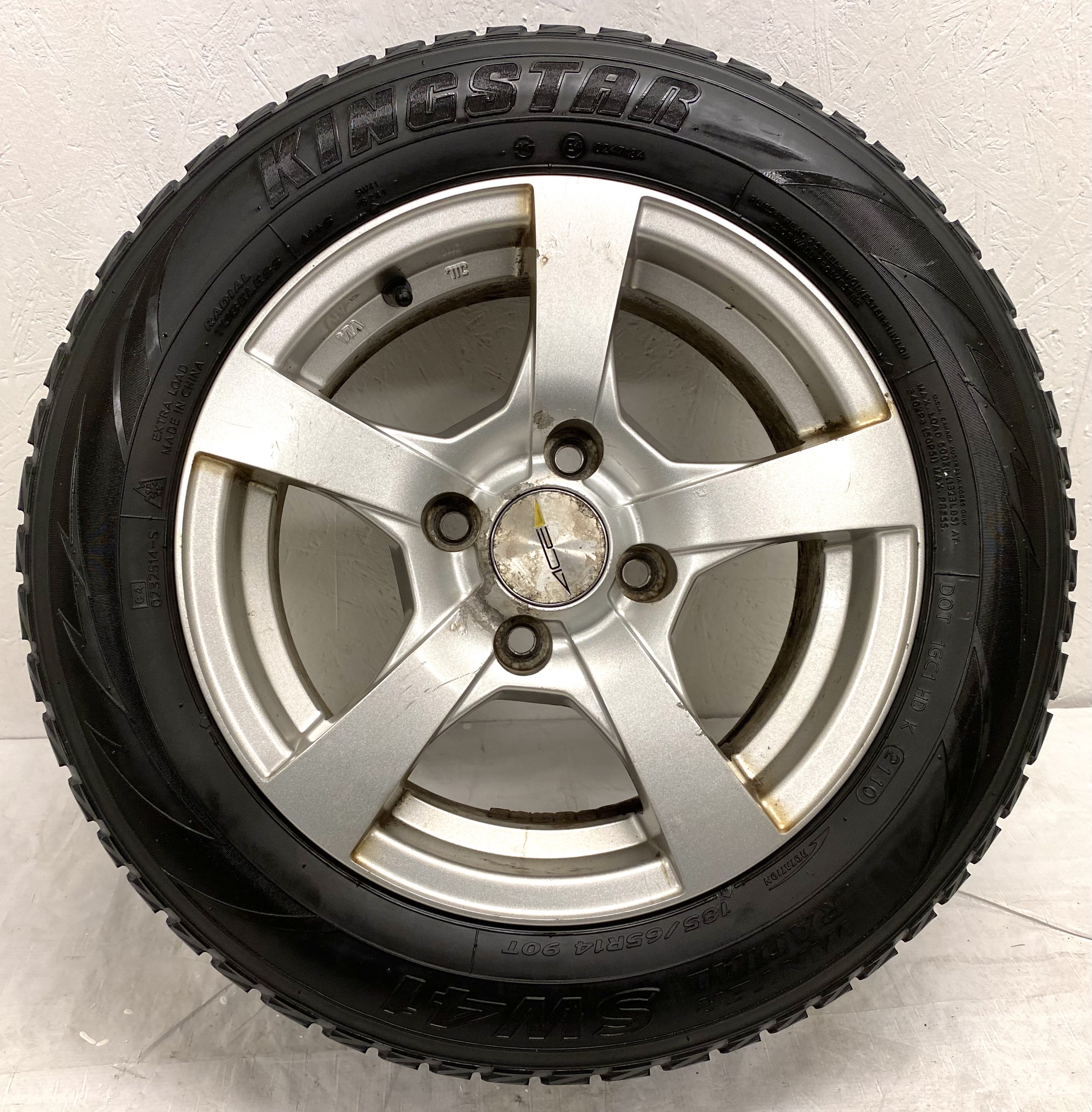 Kompletta Vinterhjul DUBB | 14" ACE 4x108 6x14 ET25 65.1 + 185/65 R14 90T Kingstar SW41 Winter | V21-2010 | 6.5|6.5|1|1 mm - 5