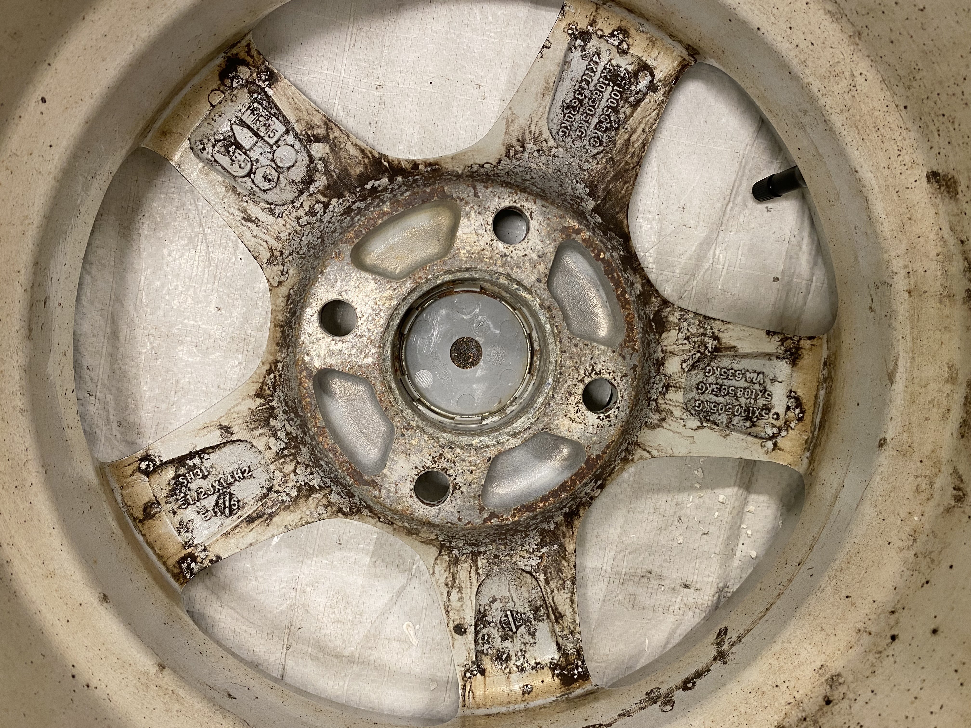 Kompletta Vinterhjul Friktion | 14" Mitsubishi Colt 4x114.3 5.5x14 ET46 67.1 + 175/65 R14 86T Goodyear Ultra Grip Ice + | V34-2010 | 5|5|4|3 mm - 4