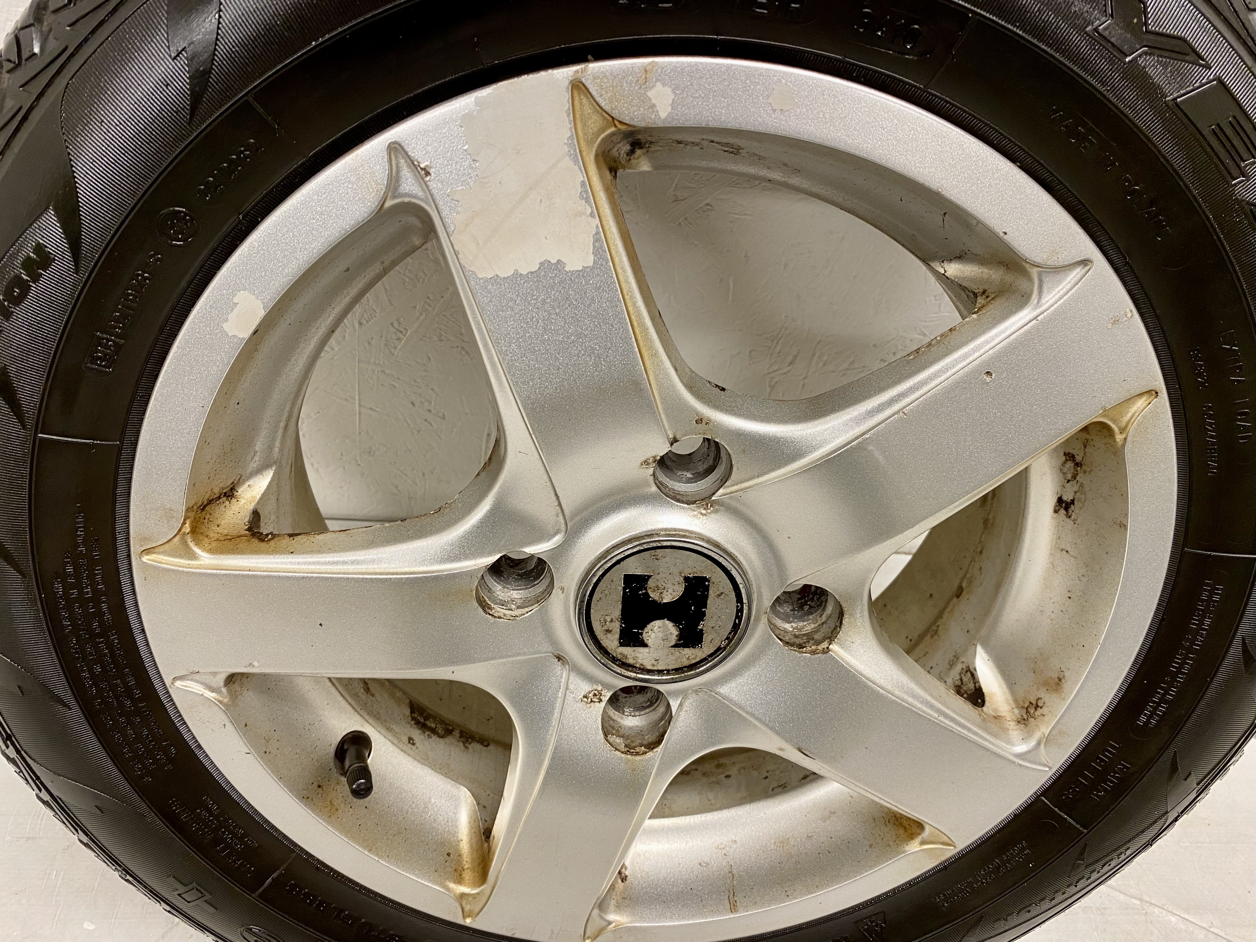 Kompletta Vinterhjul Friktion | 14" Mitsubishi Colt 4x114.3 5.5x14 ET46 67.1 + 175/65 R14 86T Goodyear Ultra Grip Ice + | V34-2010 | 5|5|4|3 mm - 6