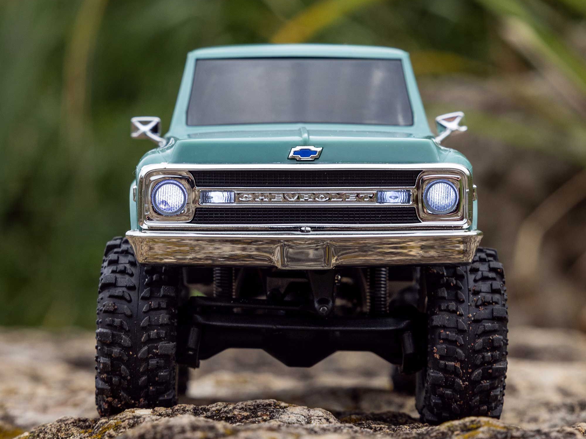 Axial 1/30 SCX30 Chevrolet K10 4X4 RTR Brushed Rock Crawler (Battery & Charger Included), Green - 18