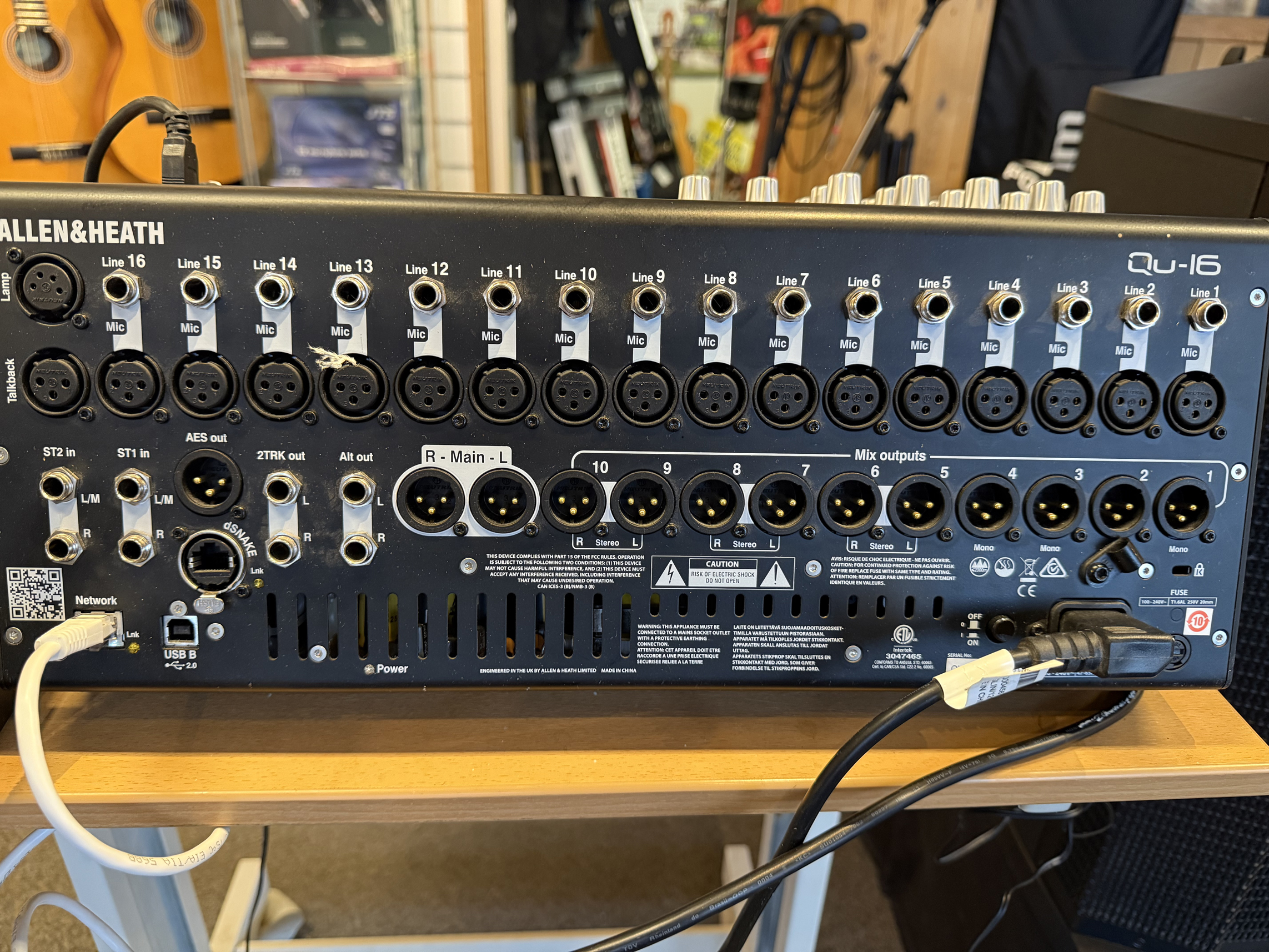 Allen & Heath QU-16 inkl iPad, router & extern HD - 7