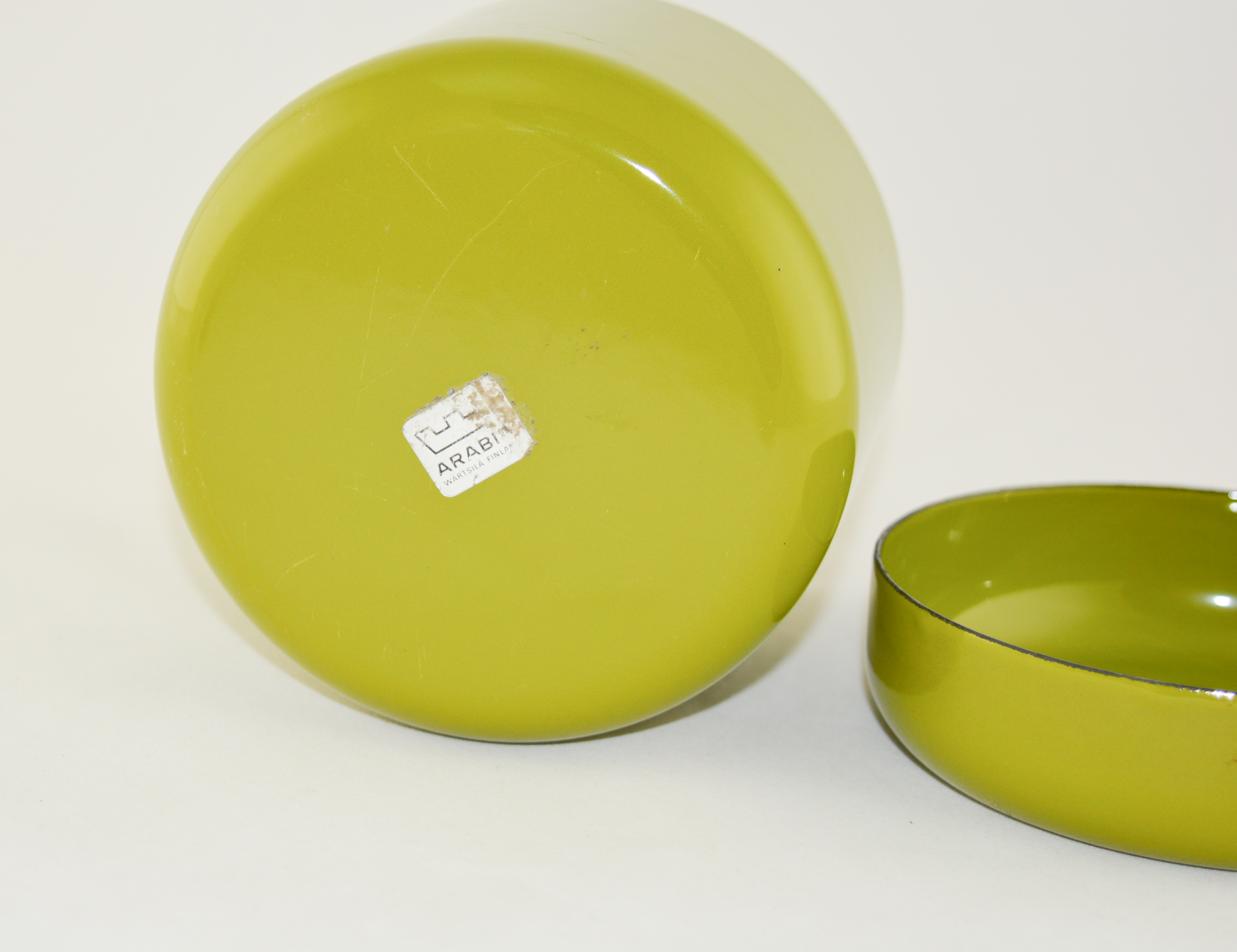 Burk med lock 0,7 l, grön, Finel-emalj (SÅLD) - 3