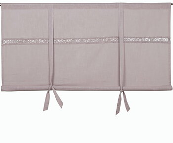 Hissgardin lavendel lila med spets i shabby chic lantlig stil
