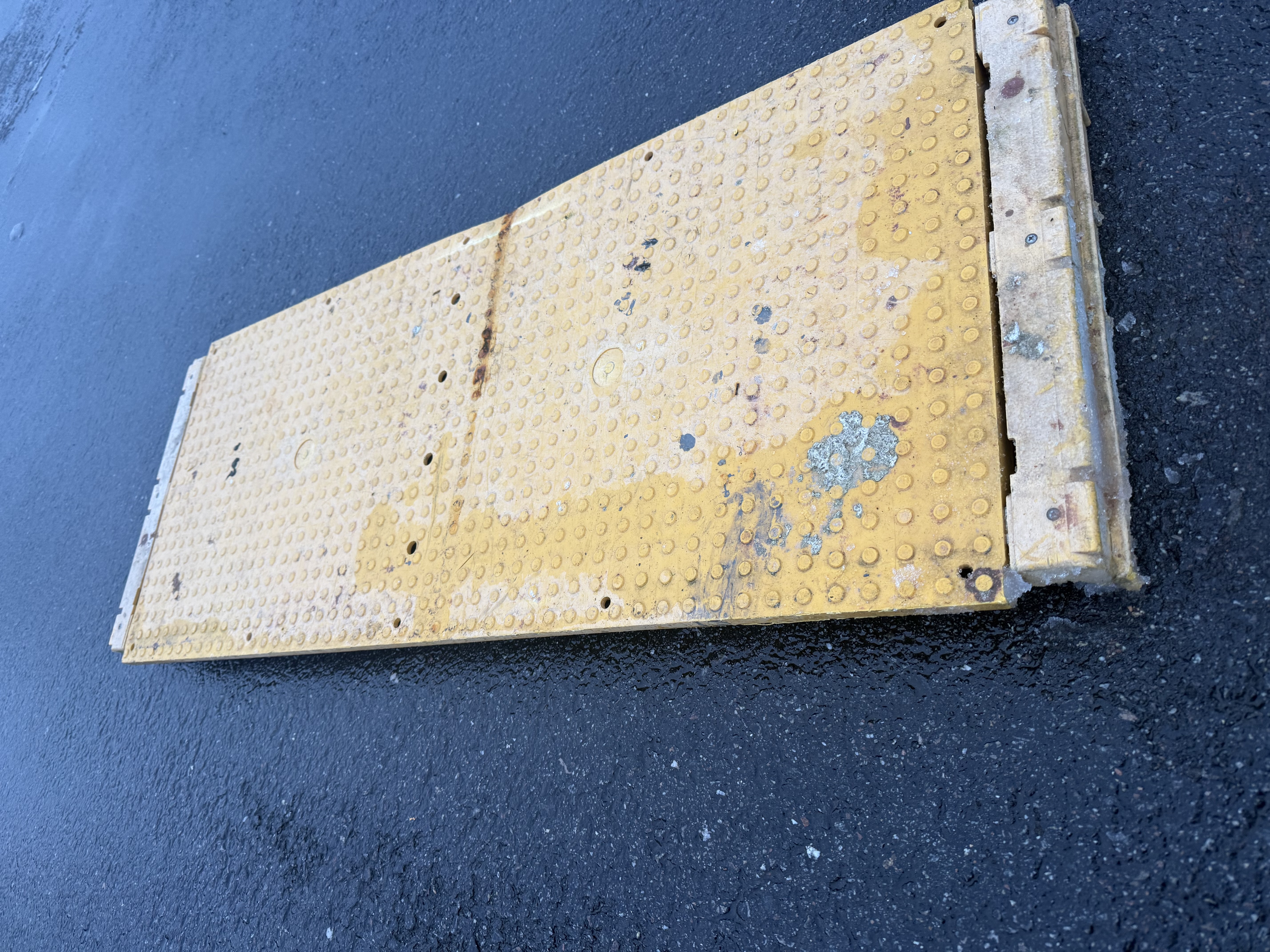 Ställningstrall i plast. 1,4m x 0,5m - 2