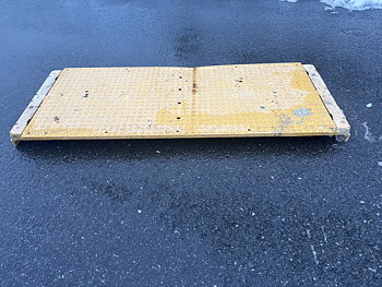 Ställningstrall i plast. 1,4m x 0,5m