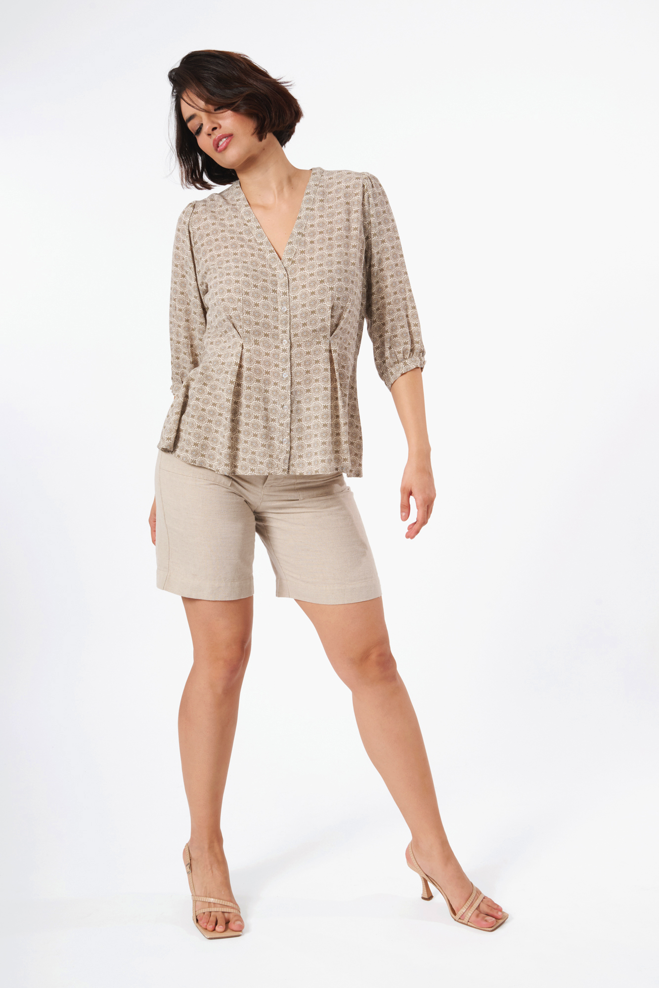 Justina shorts  linne - 18