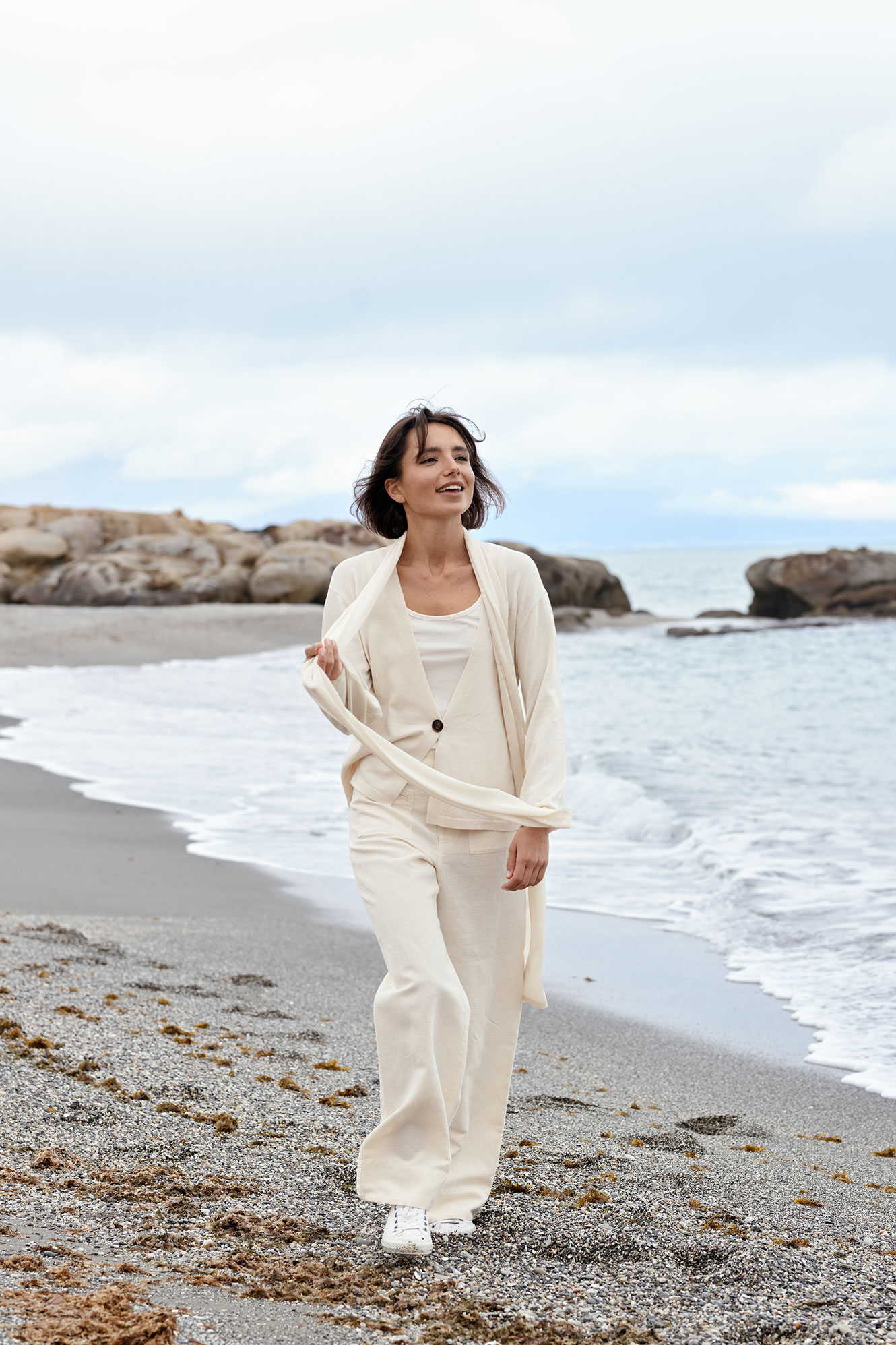 Karen cardigan with shawl  lily