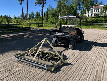 Ridbaneharv PRO ATV – för sand, grus, spån & flis | Fri frakt