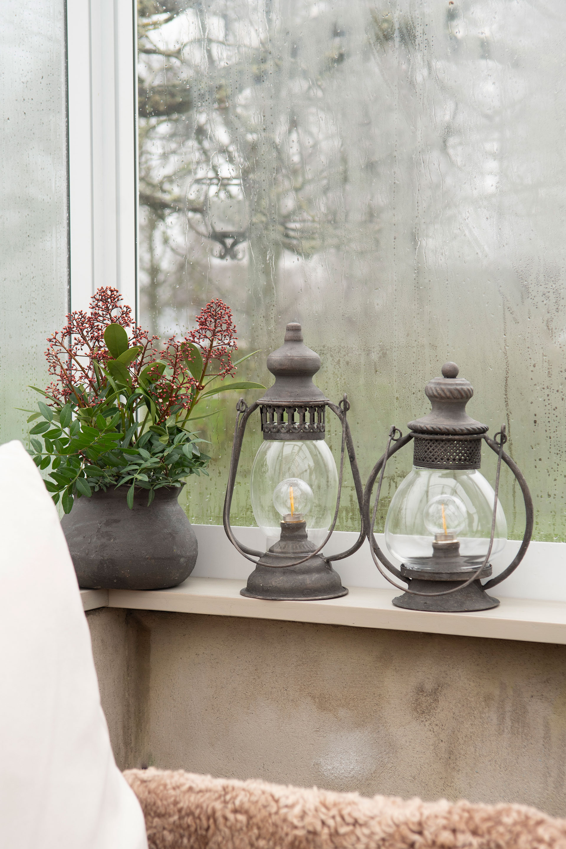 Battery-powered Outdoor Lantern Round - 29 cm