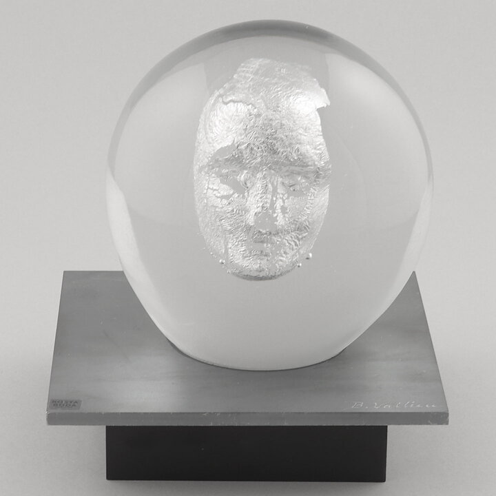 バーティル・ヴァリーン  Headmanシリーズ   球体の中の顔   14 cm  2020年 (3)