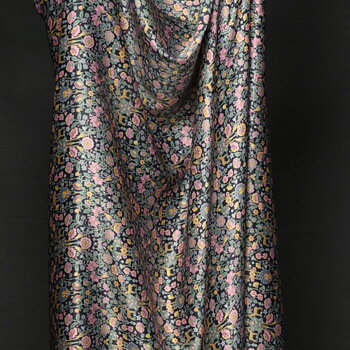 Liberty  silkes satin Palmeira - Svart m blommor
