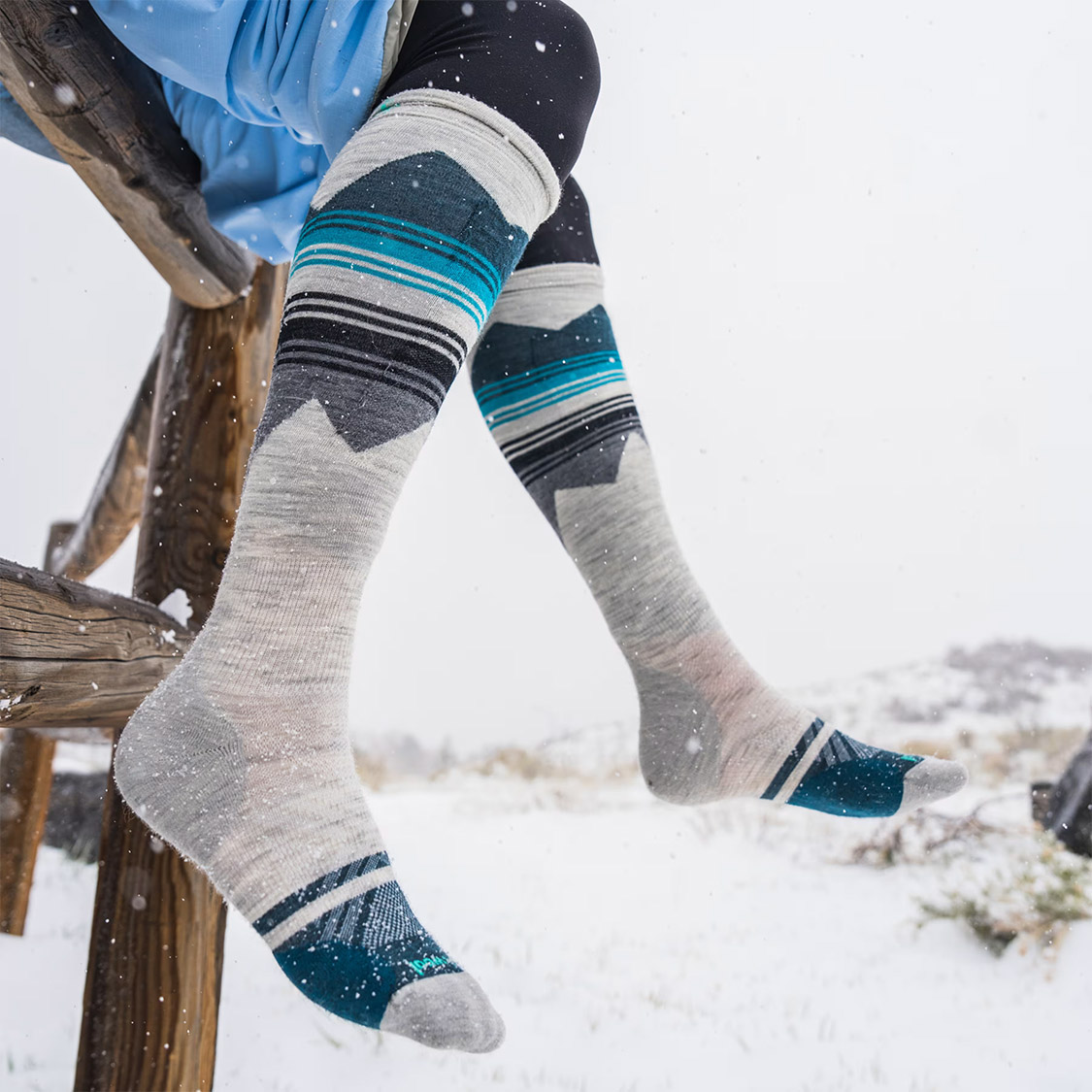 Smartwool - Womens Targeted Cushion Pattern Over The Calf Socks Ash - 2