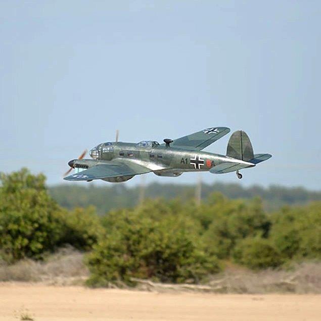 Black Horse Heinkel HE 111 20cc 2500mm spv. med ellandställ - 5