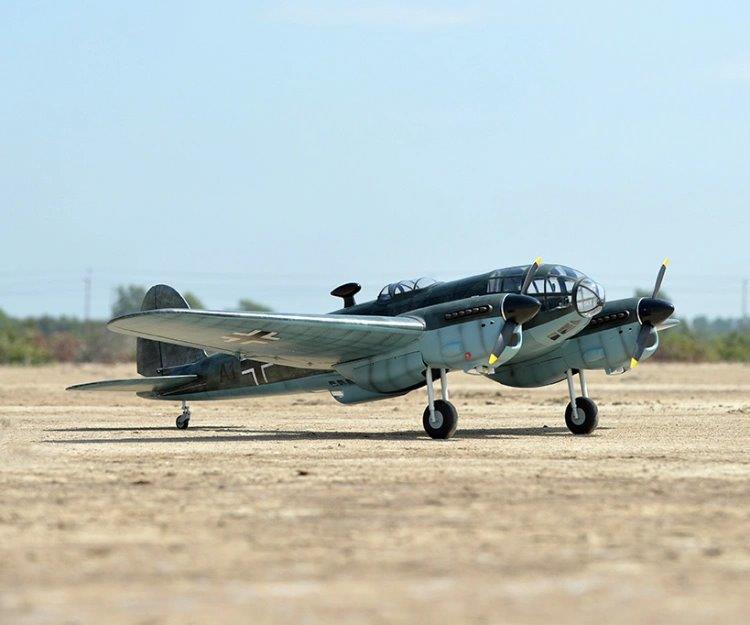 Black Horse Heinkel HE 111 20cc 2500mm spv. med ellandställ