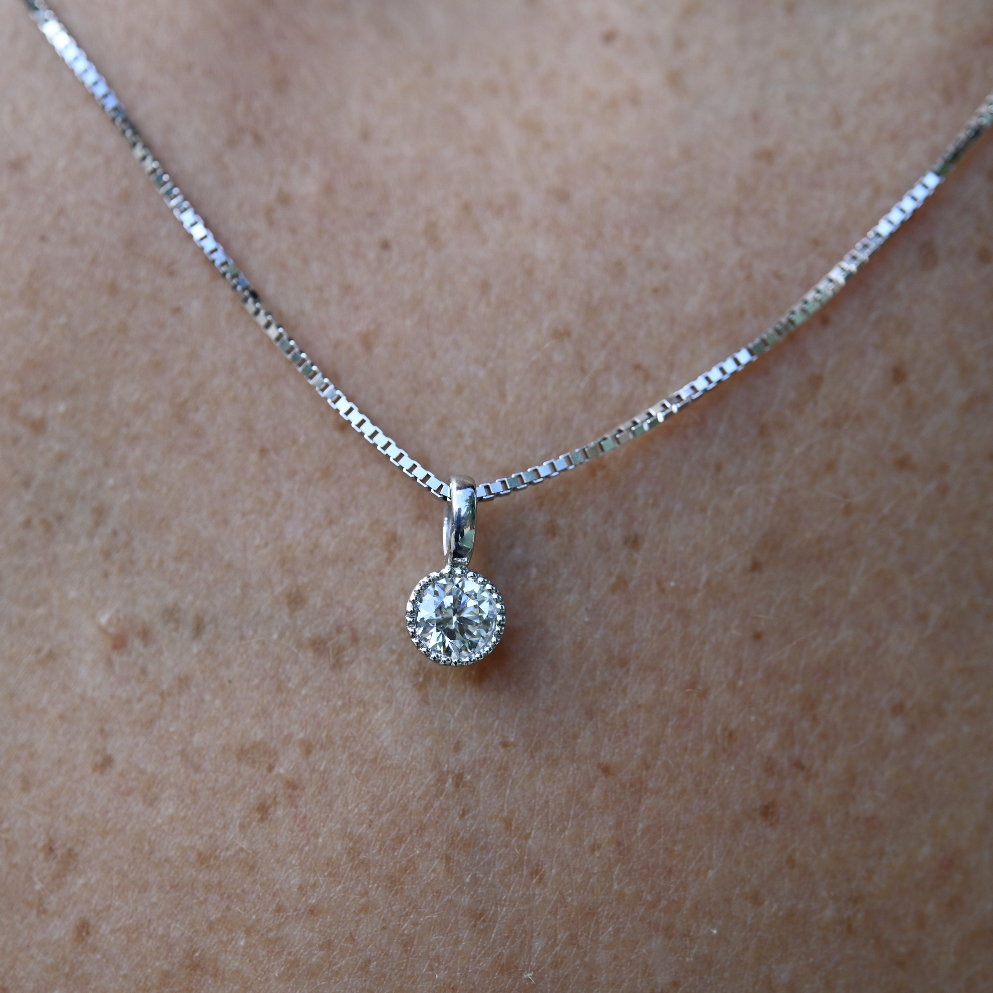 Hänge syntetisk diamant 0,30 ct vitguld 18 karat  - 4